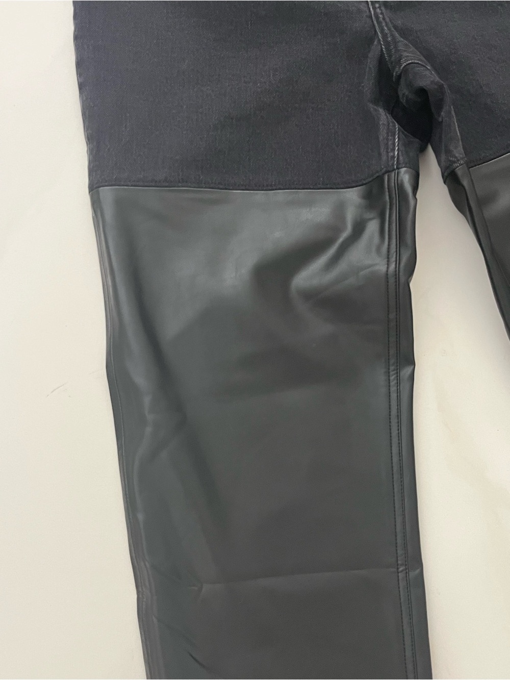Abercrombie Denim + Leather Mixed Fabric Ultra High Rise
90s Straight Jean High - Picture 8 of 11
